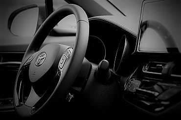 Toyota v prvom štvrťroku zvýšila čistý zisk, môže za to najmä slabý kurz jenu