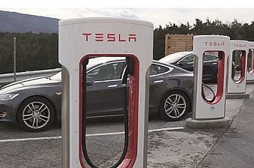 Tesla dostává v Číně na frak. Válcuje ji nejen BYD, ale i další čínské značky