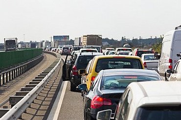 Počet elektromobilů na českých silnicích letos vzrostl o polovinu na 54.000