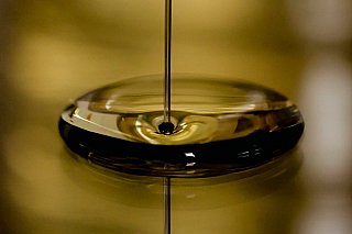 Správa hmotných rezerv dokončila tendr na nákup ropy, zaplatí přes miliardu Kč